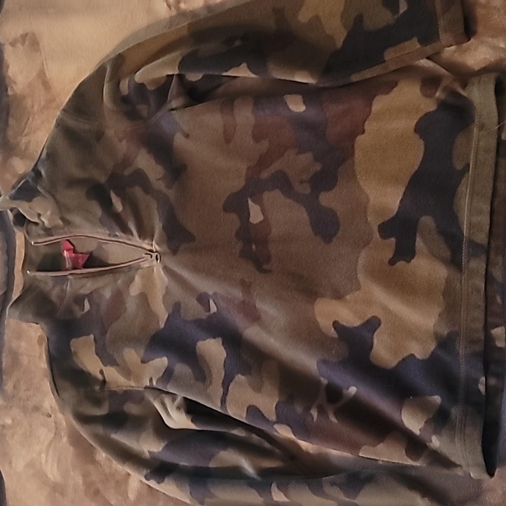 Pullover fleece